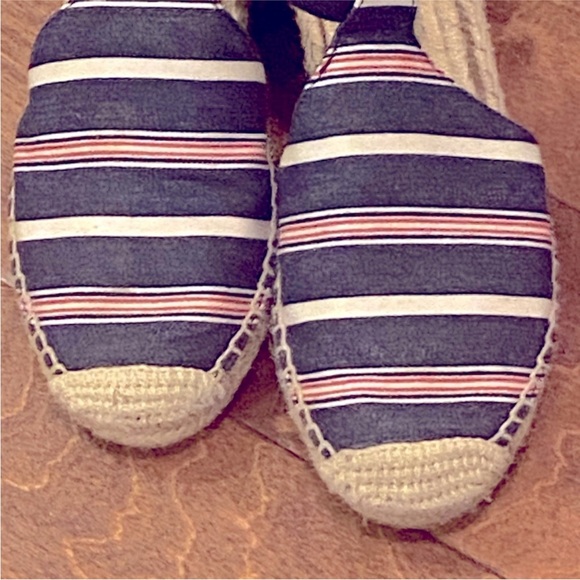 Tory Burch Catalina Red White Blue Stripe Wedge Espadrilles 9 - Picture 3 of 8
